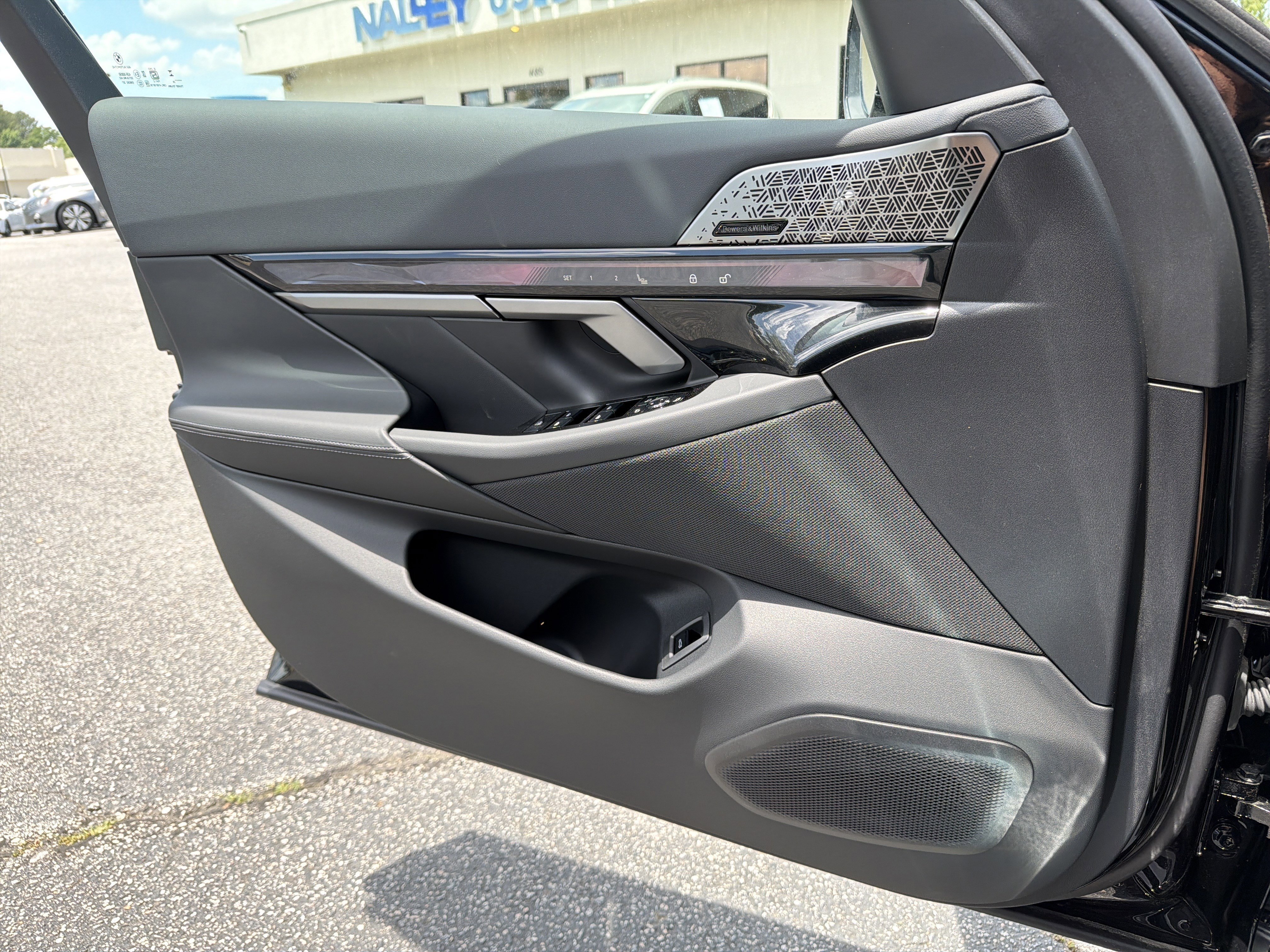 New 2027 Black Sapphire Metallic BMW 530i image 12