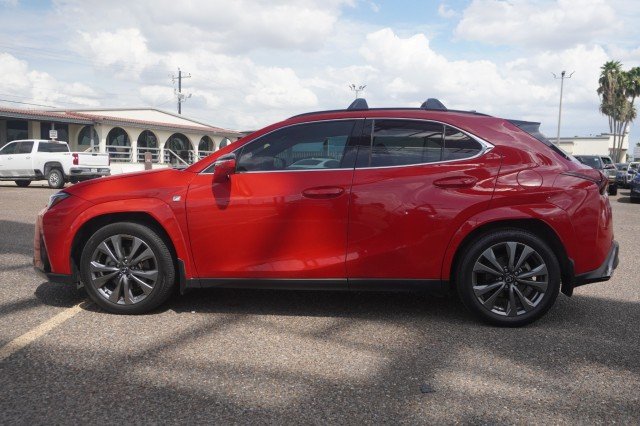 Used 2024  Lexus UX 250h F SPORT Handling image 12