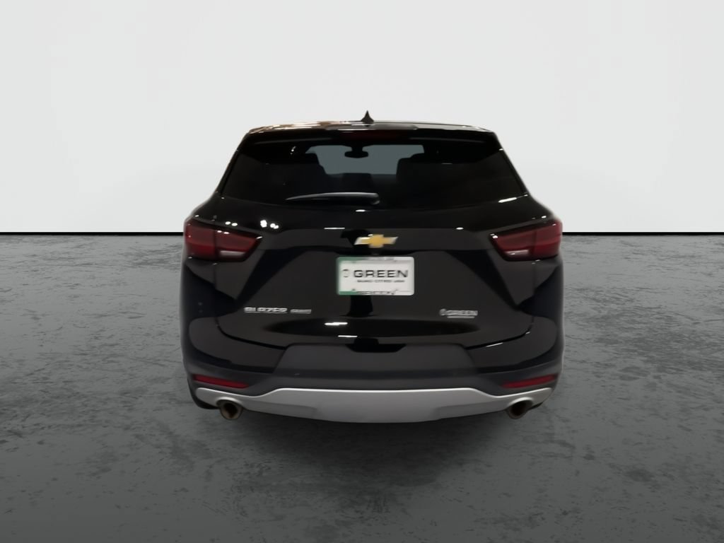Used 2024 Black Chevrolet 2LT image 7