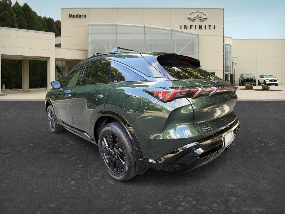 New 2027 Deep Emerald INFINITI SPORT image 6