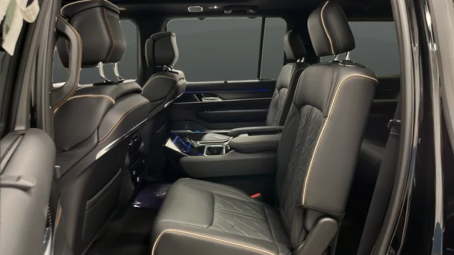 New 2026 High Gloss Black Exterior Paint Jeep Summit Reserve image 22