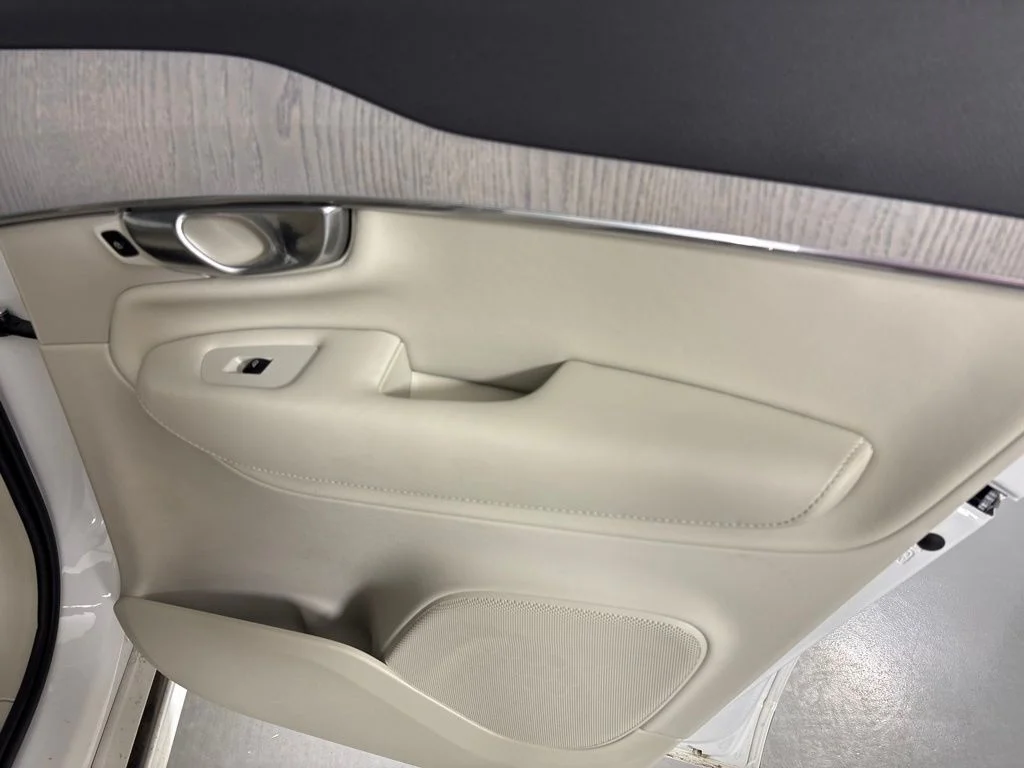 Certified Used 2025 Crystal White Volvo Plus image 19
