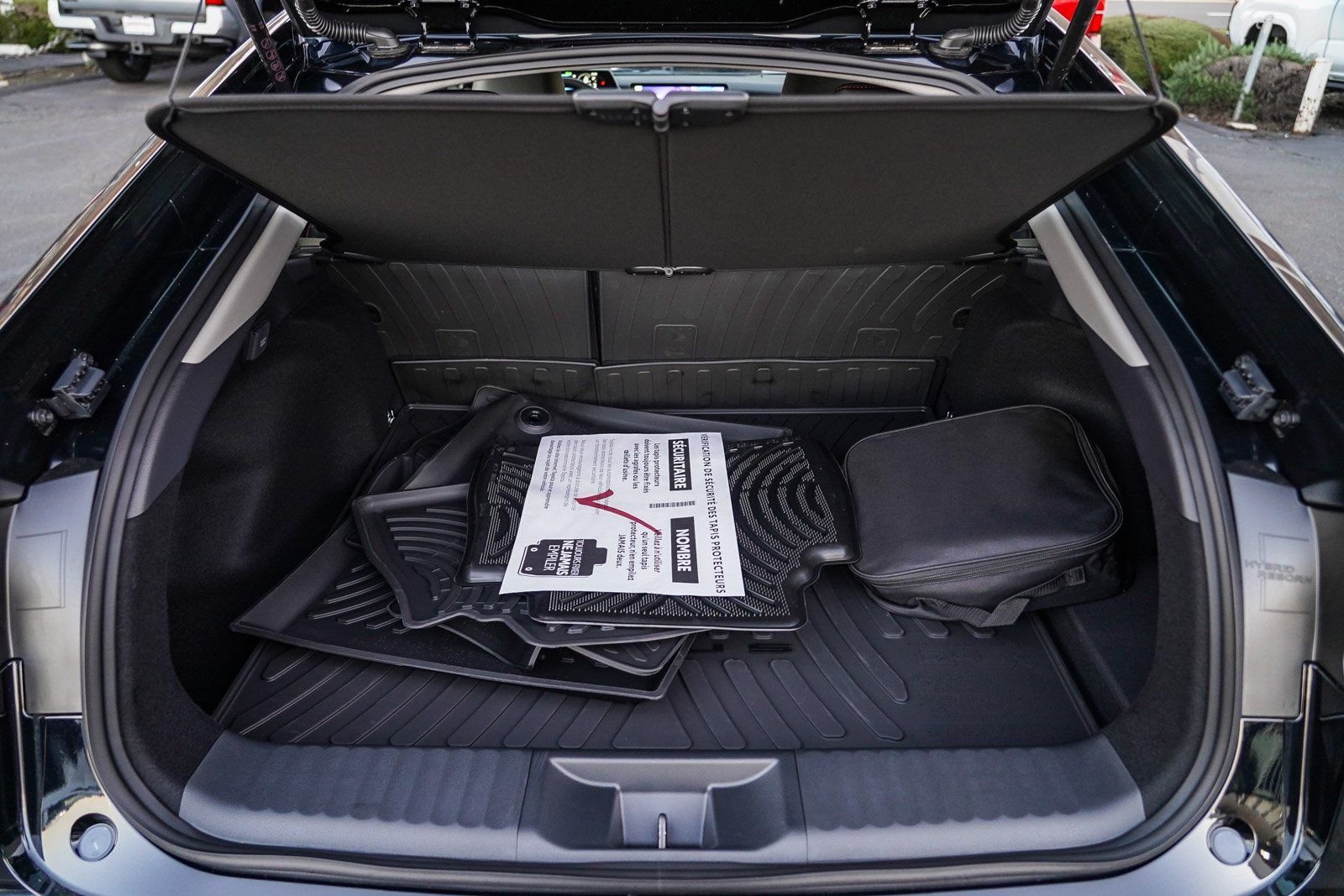 2026 Toyota Prius Plug-in Hybrid XSE - Photo 27