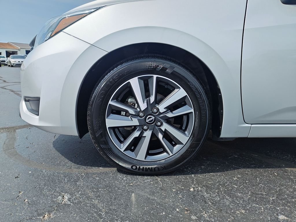 Used 2025 Silver Nissan 1.6 SV image 10