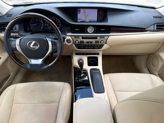 Used 2014 Starfire Pearl Lexus 350 image 24