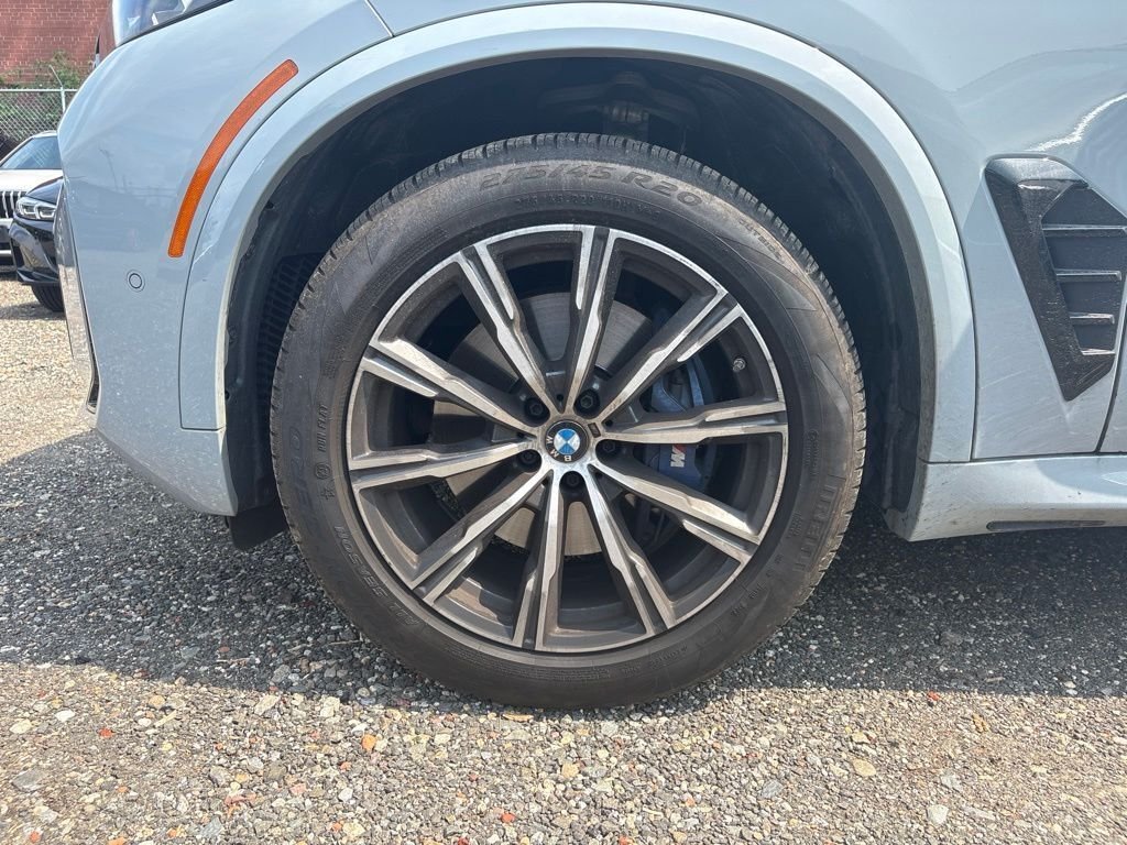 Certified Used 2024 Gray BMW xDrive40i image 21
