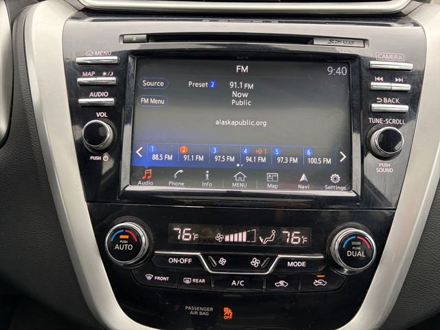 Used 2015 Orange Nissan SL image 17