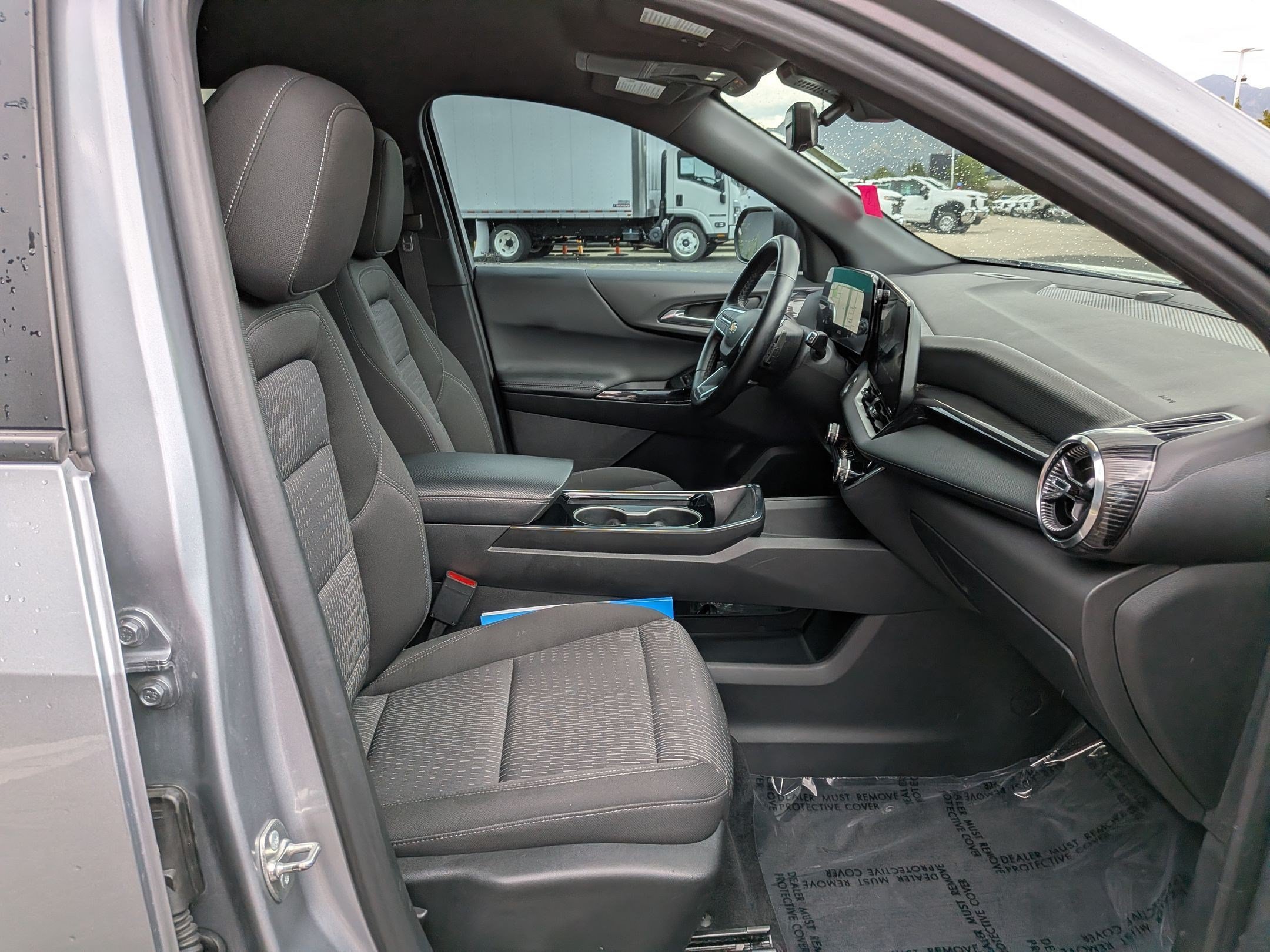 2025 Chevrolet Equinox LT - Photo 29
