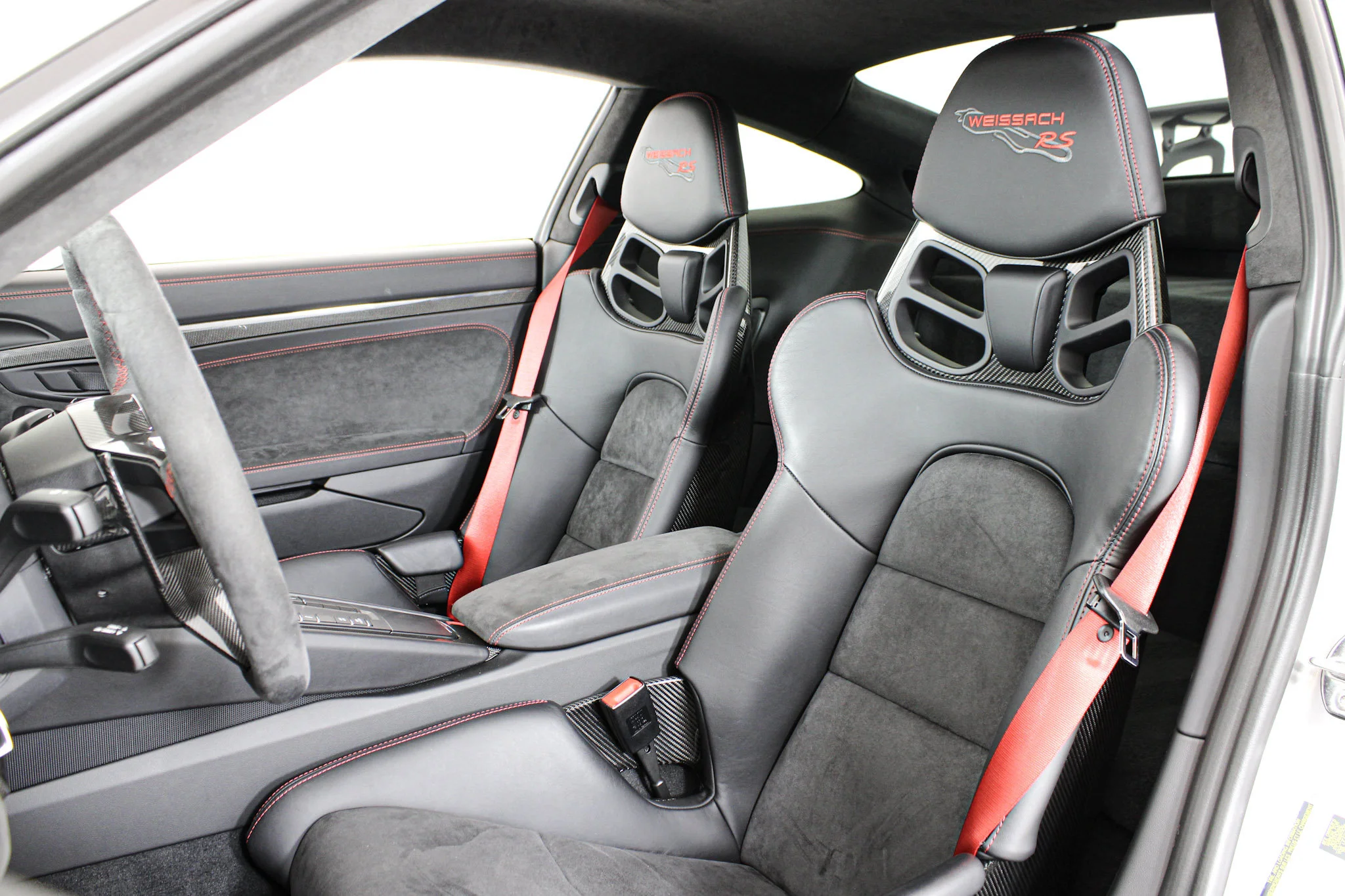 Used 2018 Silver Porsche GT2 RS Coupe image 39