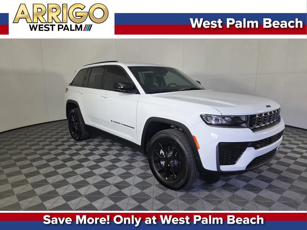 New 2026 Bright White Clear-Coat Exterior Paint Jeep Laredo Altitude image 1