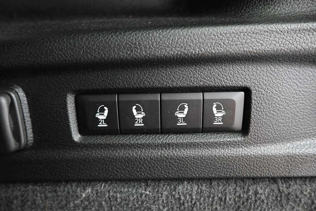 Used 2023 White Jeep Summit image 35
