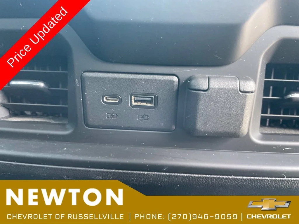 Used 2021 SUMMIT WHITE Chevrolet RST image 29