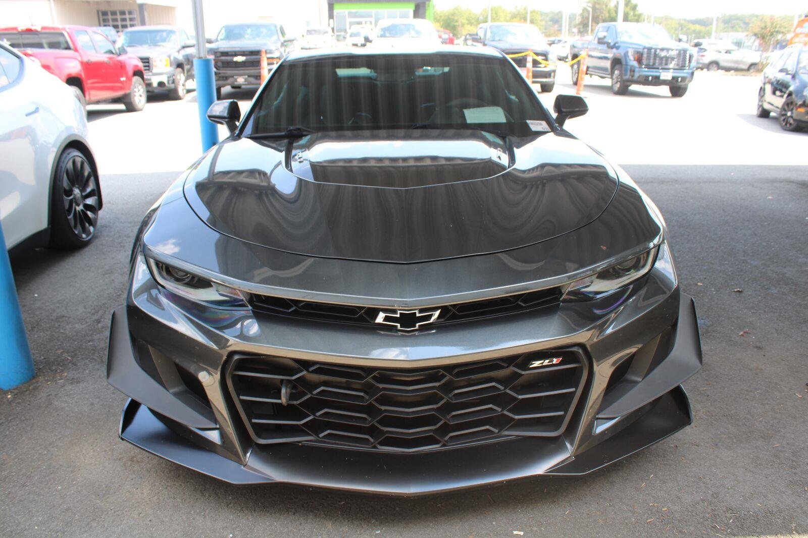 Used 2018 Nightfall Gray Metallic Chevrolet ZL1 image 2