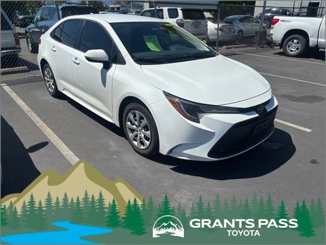2025 Toyota Corolla LE CVT's photo