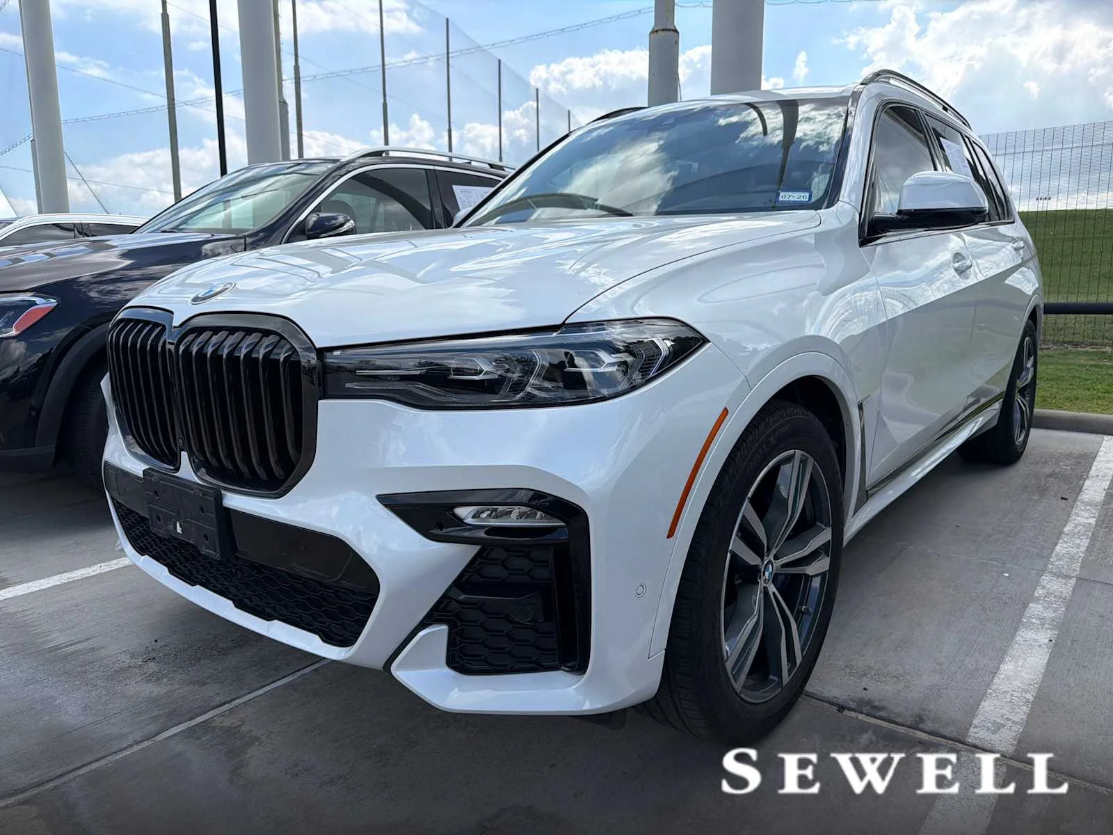 2022 BMW X7 xDrive40i's photo