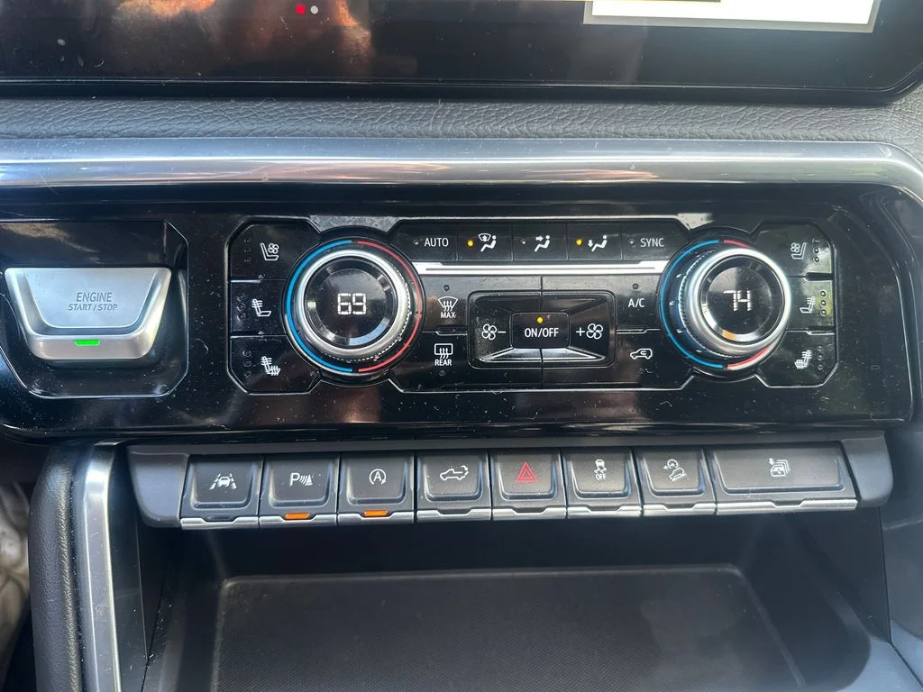 Used 2024 Silver GMC Denali image 19