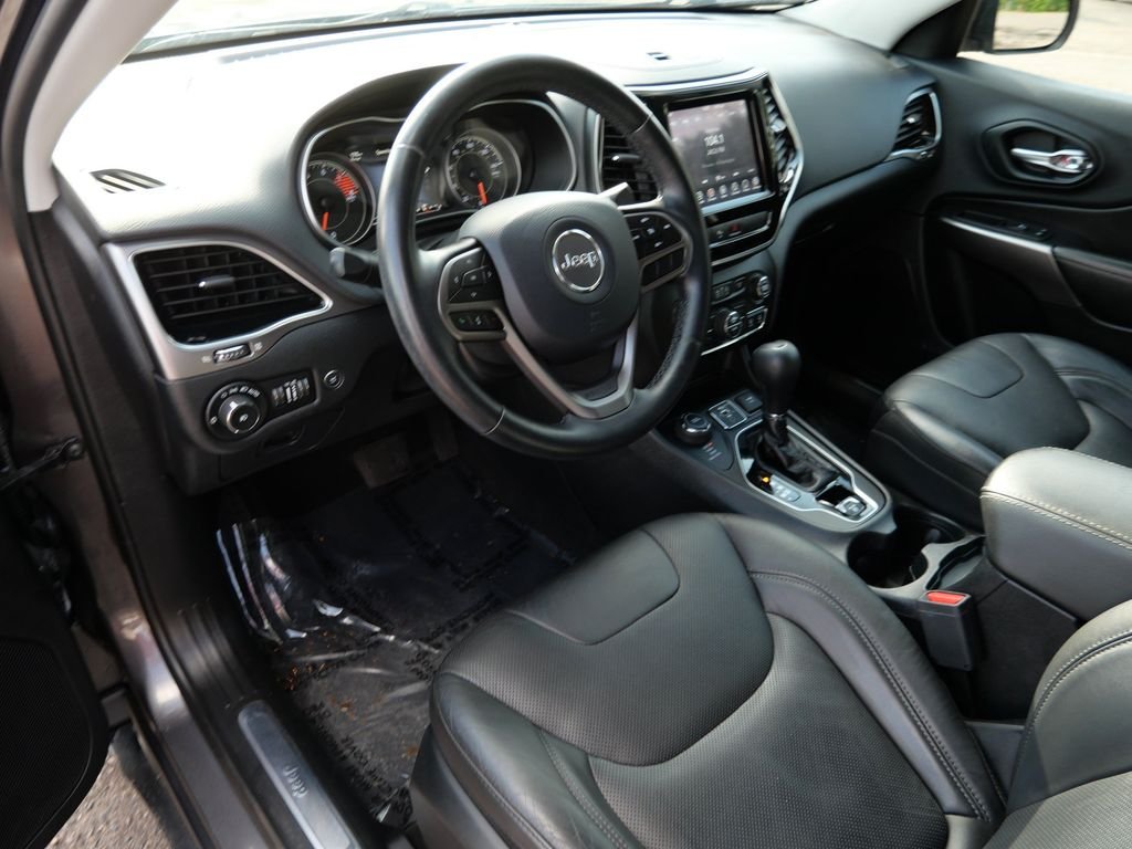 Certified Used 2020 Gray Jeep Limited image 3