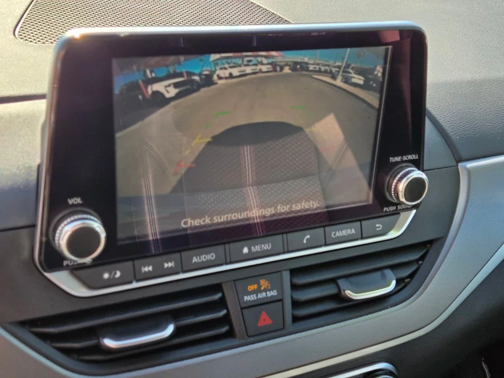 2024 Nissan Altima SR - Photo 25