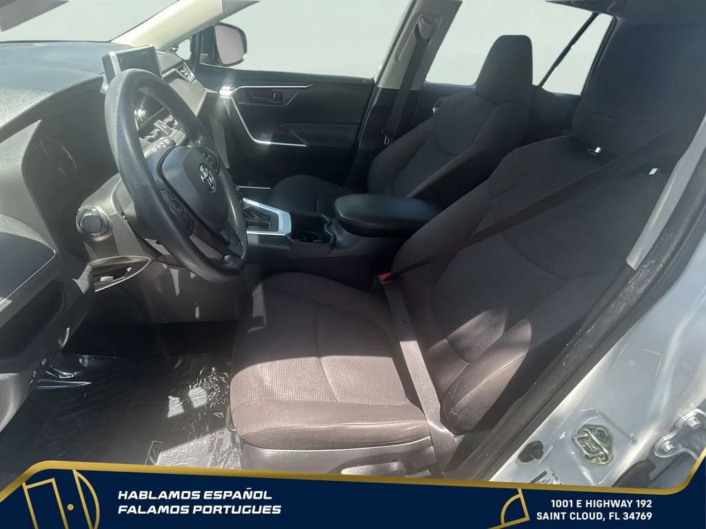Used 2023 White Toyota LE image 12