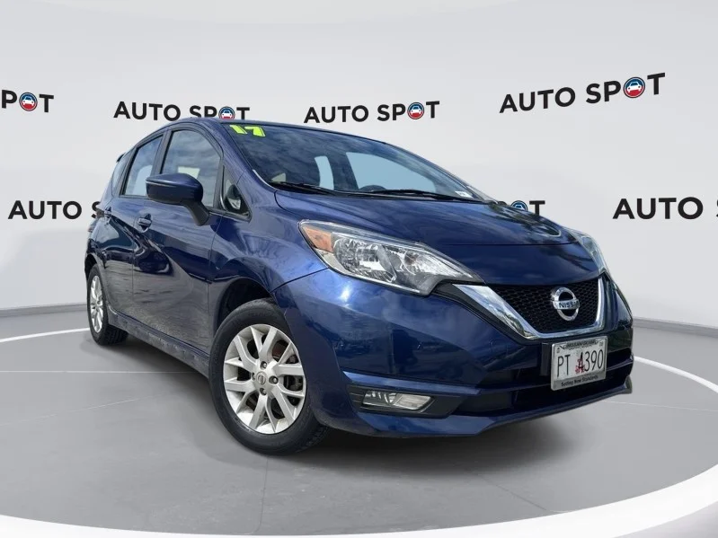 2017 Nissan Versa Note 1.6 SR CVT's photo