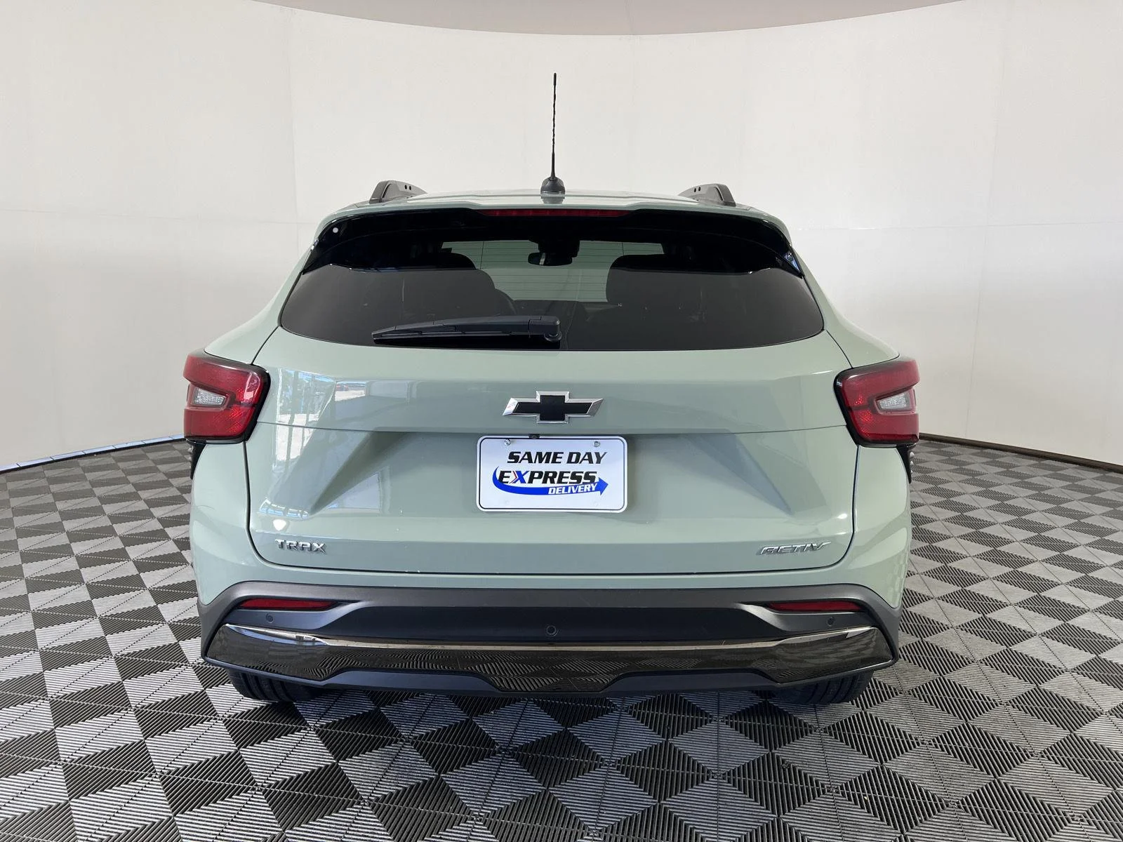 Used 2025 Cacti Green Chevrolet ACTIV image 24