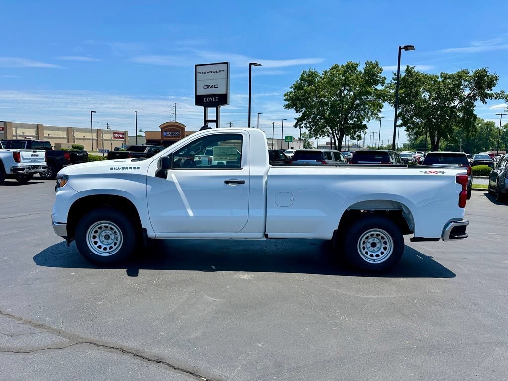 New 2026 Summit White Chevrolet WT image 8