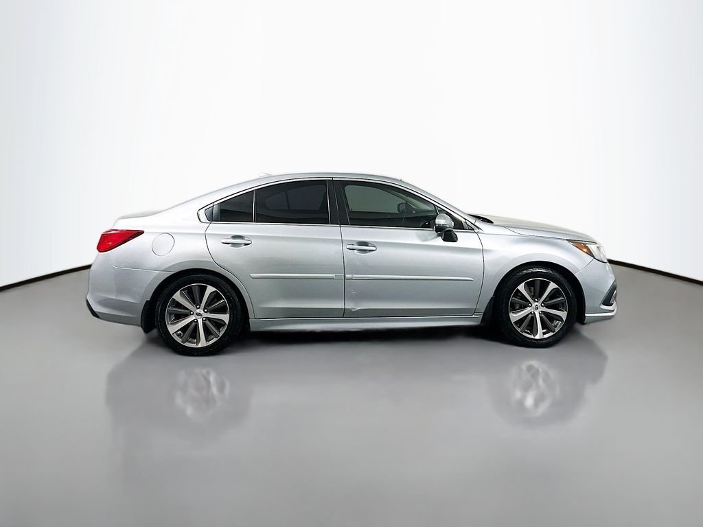 Used 2018 Silver Subaru 2.5i image 4