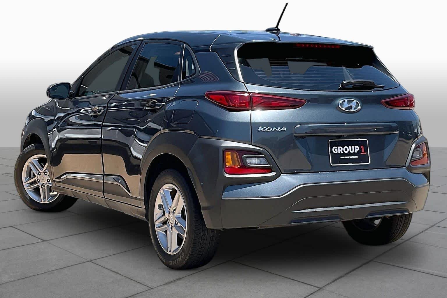 Used 2021 Thunder Gray Hyundai SE image 12