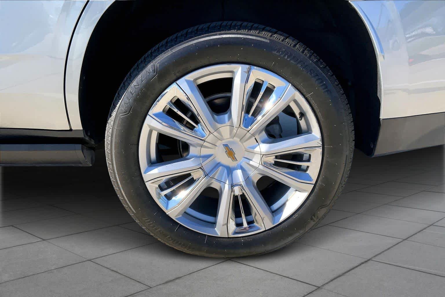 Used 2023 Sterling Gray Metallic Chevrolet High Country image 27