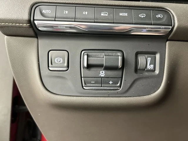 Used 2021 Red Cadillac Sport image 11