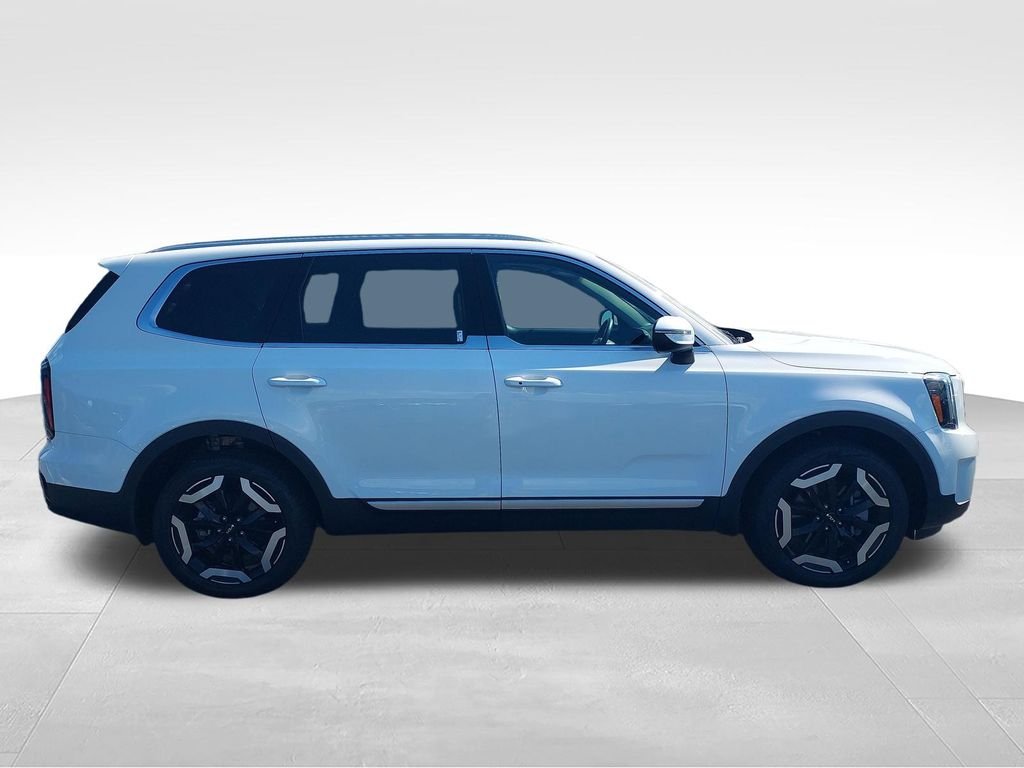 Used 2025 White Kia EX image 6