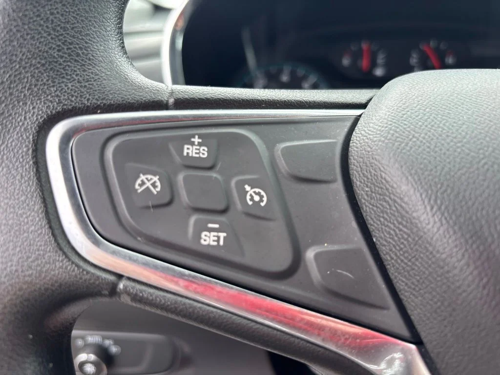 Used 2018 White Chevrolet LT image 20