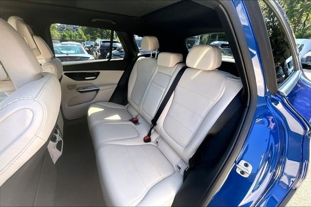 Used 2026 Blue Mercedes-Benz GLC 300 image 17