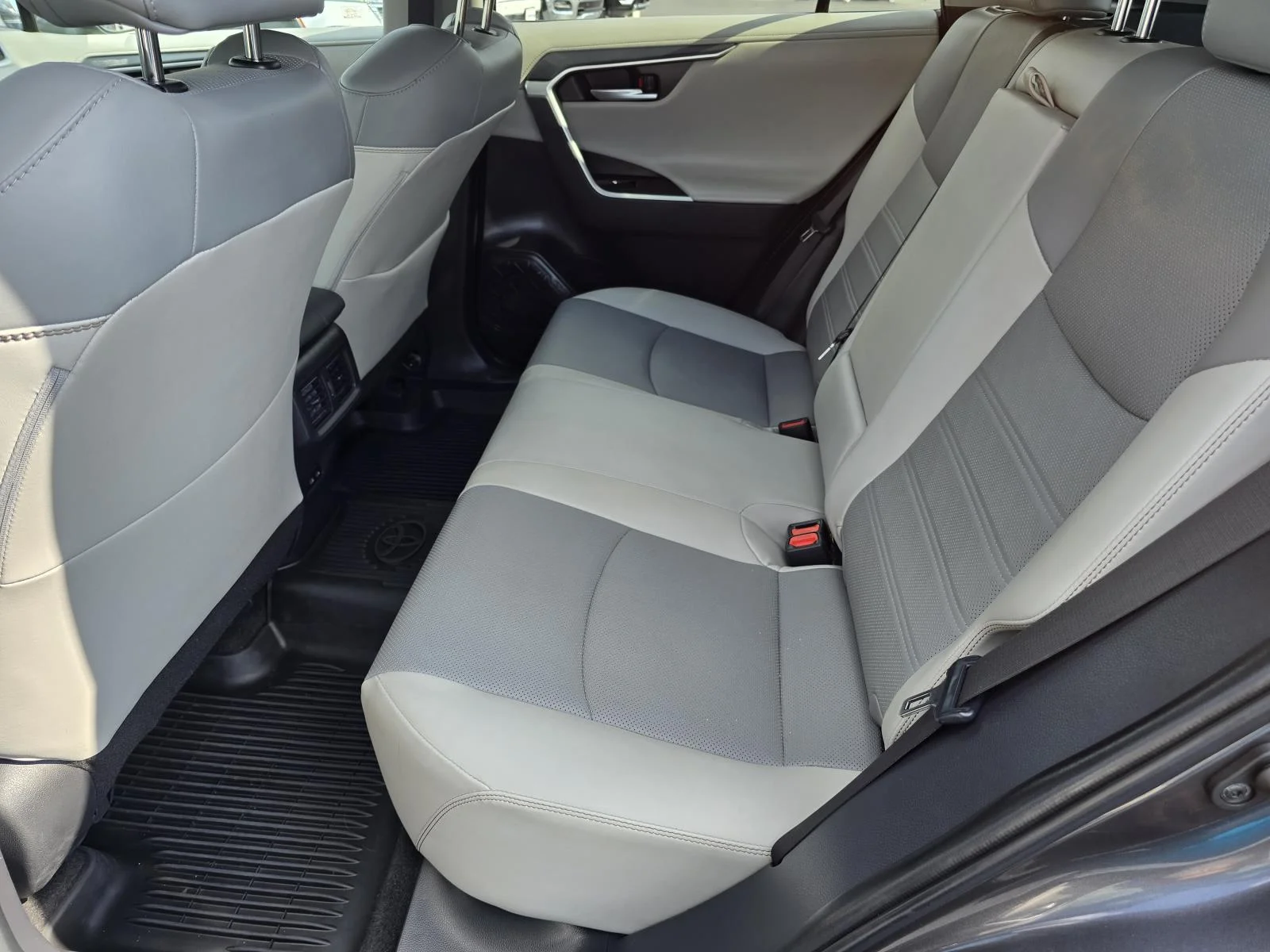 Used 2023 Gray Toyota Limited image 10