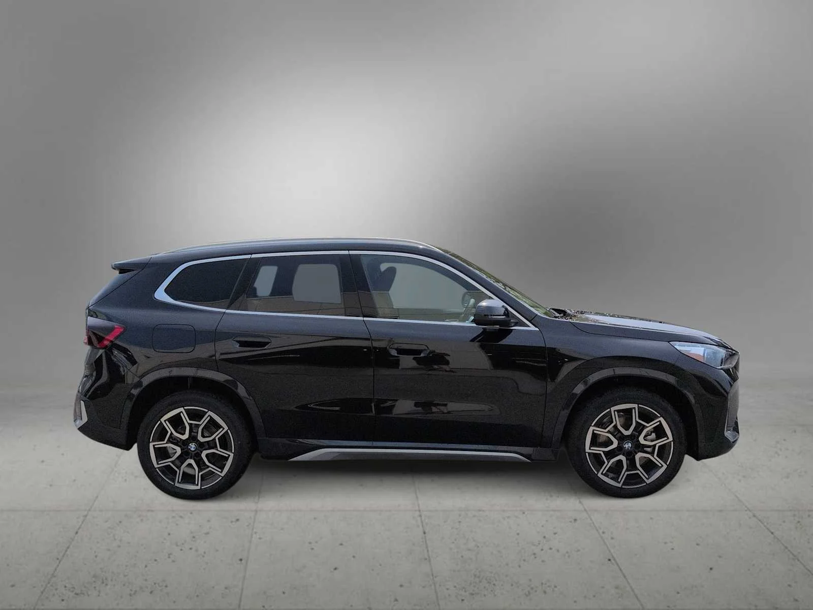 New 2026 Black Sapphire Metallic BMW xDrive28i image 9