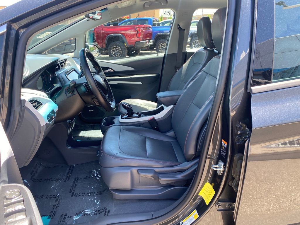 Used 2018 (Includes (TUS) Black grille.) Chevrolet Premier image 9