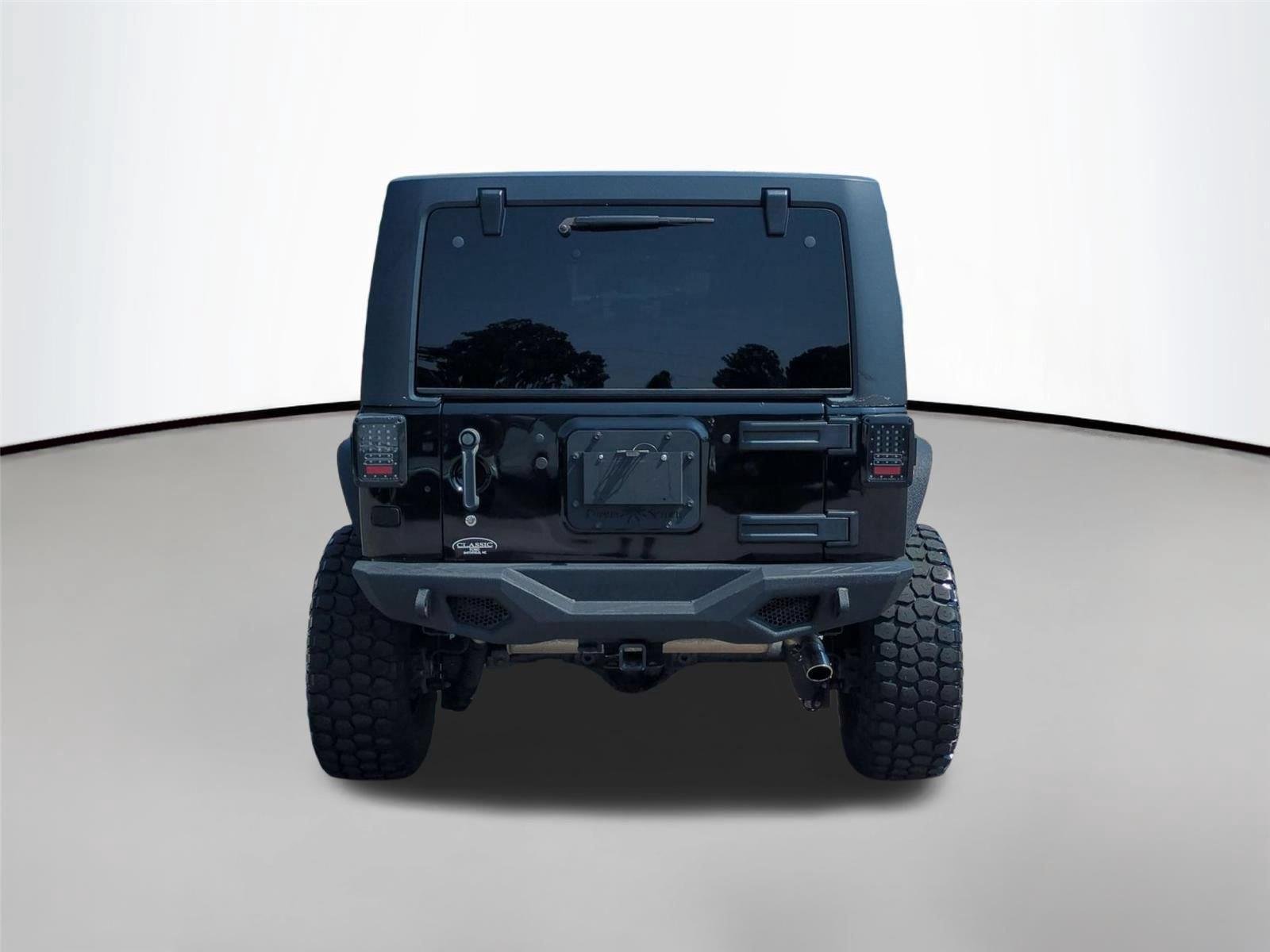 Used 2012 Black Jeep Sahara image 4