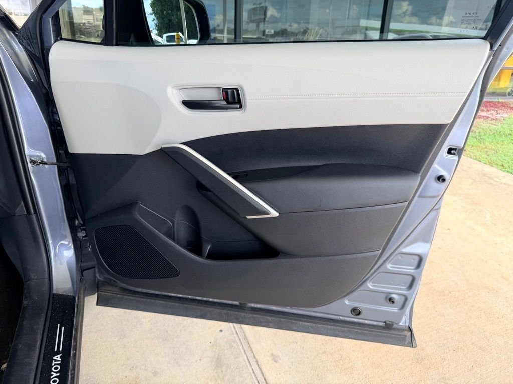 Used 2022 Blue Toyota L image 27