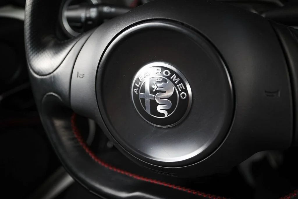 Used 2017 White Alfa Romeo Base image 30