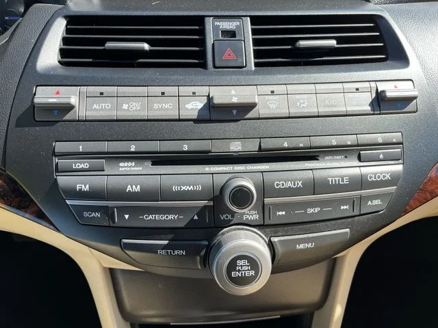 Used 2011  Honda EX-L image 19