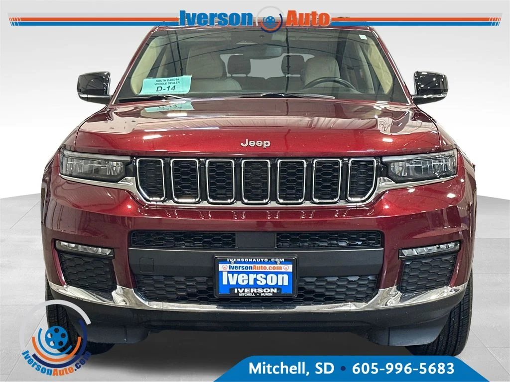 Used 2022 Red Jeep Limited image 3
