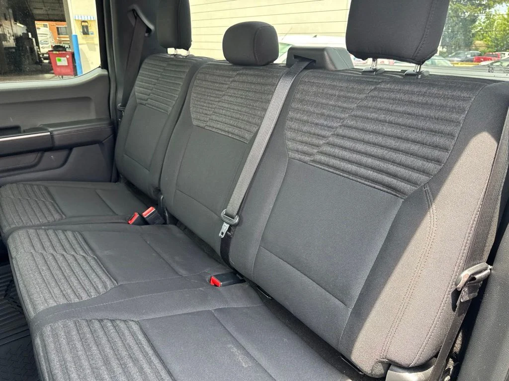 Used 2022 Black Metallic Ford XL image 29