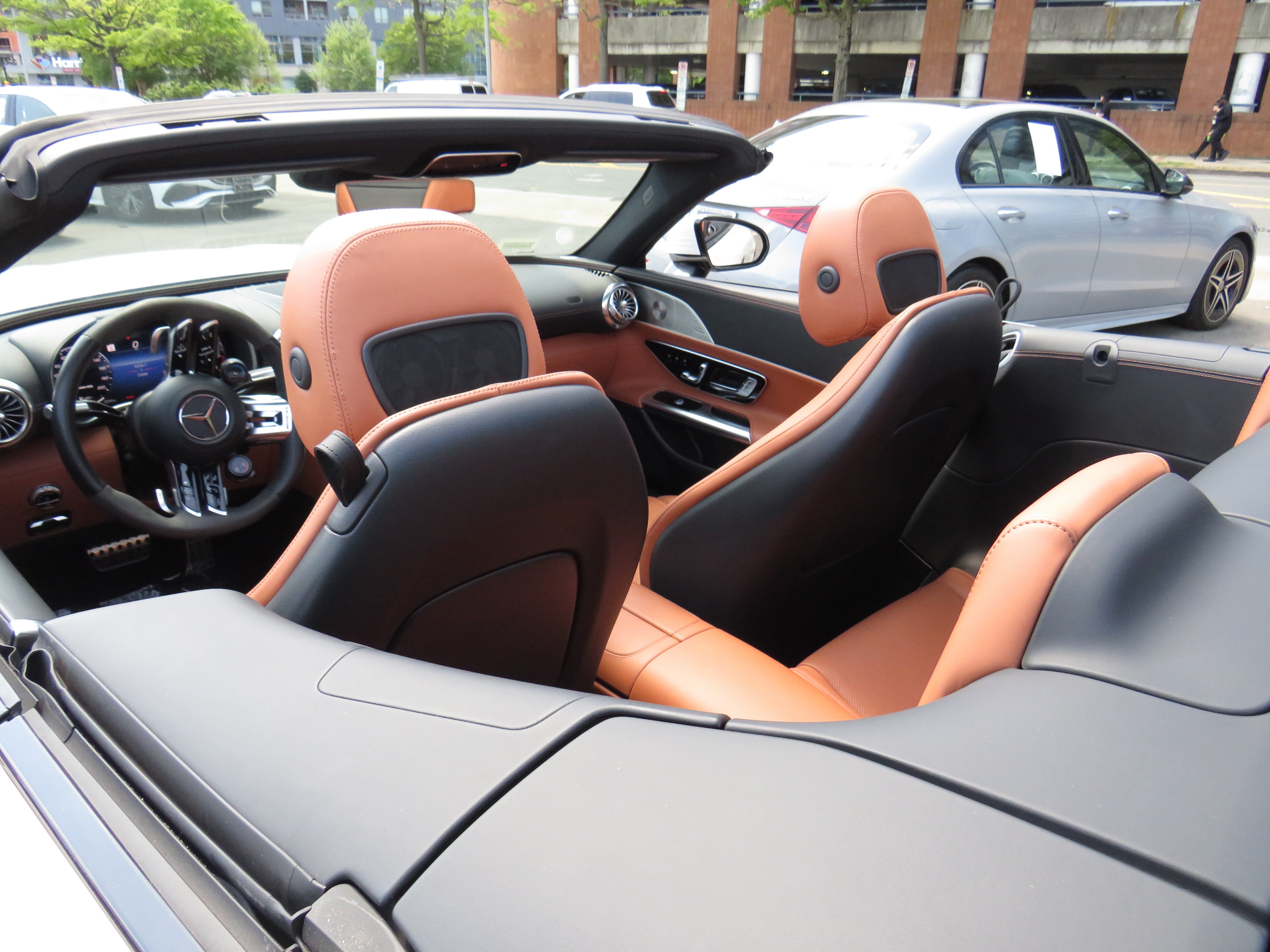 Certified Used 2022 MANUFAKTUR Moonlight White Metallic Mercedes-Benz AMG® SL 55 image 19