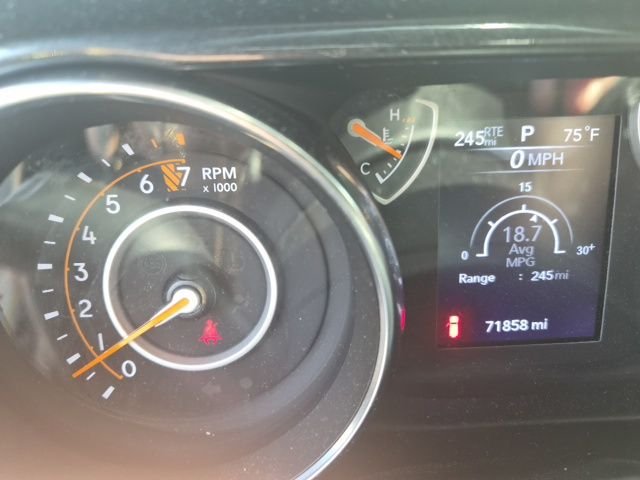 Used 2020 Silver Jeep Unlimited Sport Altitude image 2