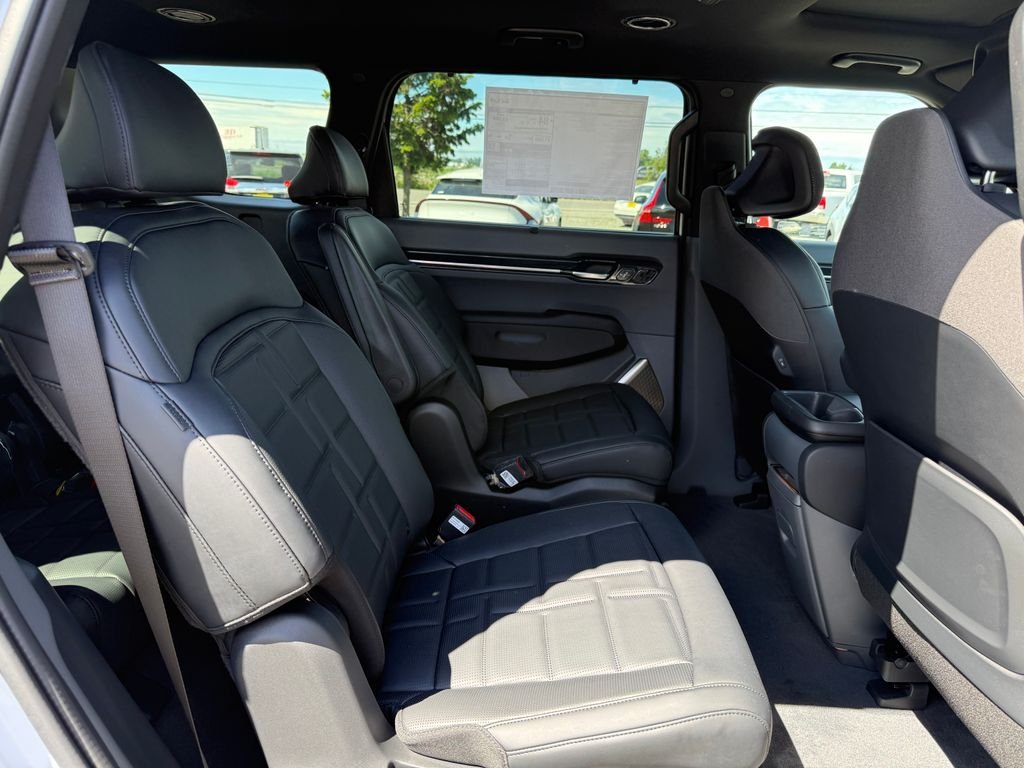 New 2026 Glacial White Kia Land AWD image 13