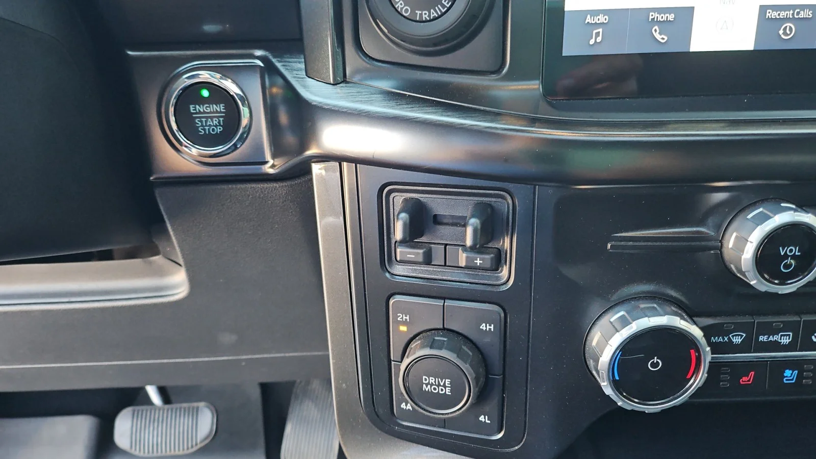 Used 2023 Black Ford LARIAT image 23