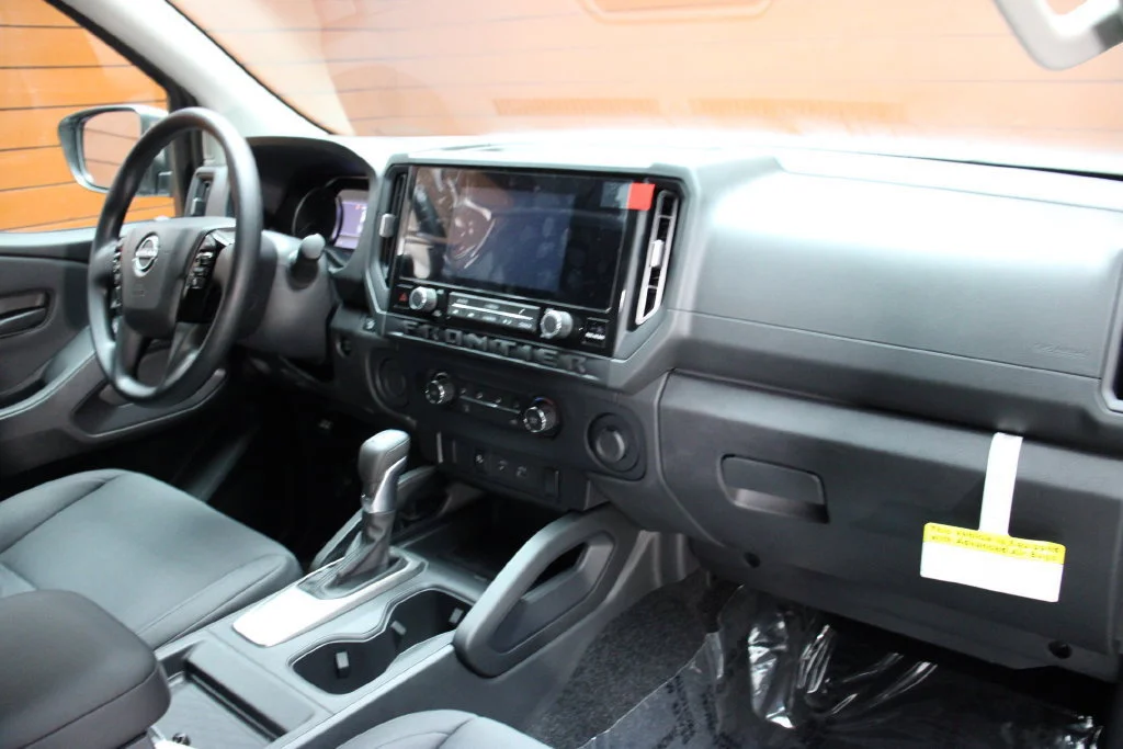 New 2027 Gun Metallic Nissan King Cab® S image 6