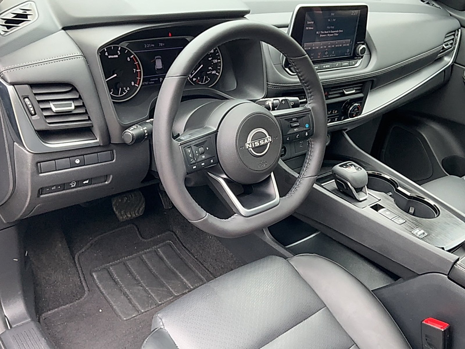 Used 2024 Super Black Nissan SV FWD image 8