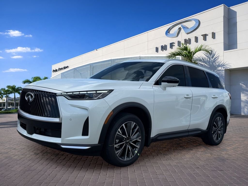 New 2027 RADIANT WHITE INFINITI Luxe FWD image 3