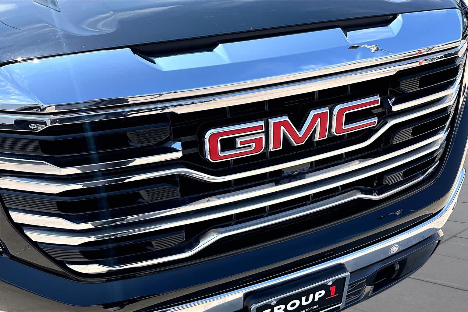 Used 2024 Onyx Black GMC SLT image 30